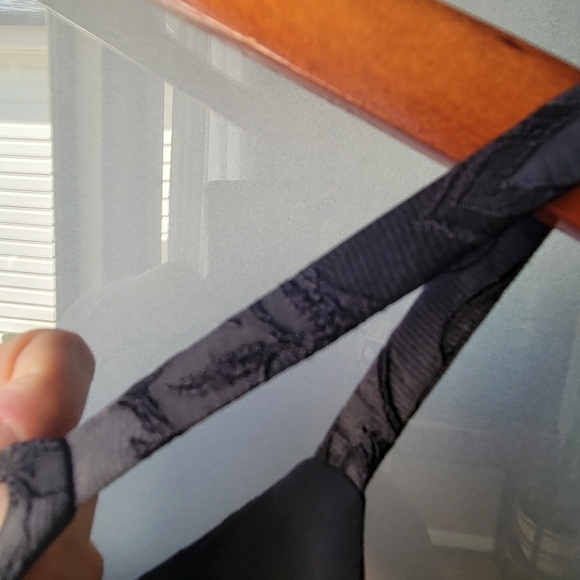 NEW W/TAG EXPRESS LACE JACQUARD PEPLUM BLOUSE SIZE M SLEEVELESS - Picture 6 of 9